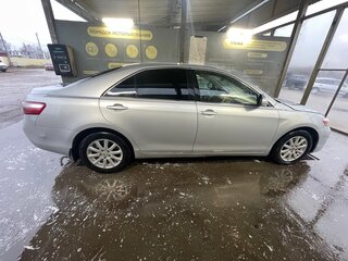 2011 Toyota Camry VI (XV40) Рестайлинг, серебристый, 1100000 рублей, вид 3