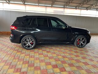 2021 BMW X5 30d IV (G05/G18), чёрный, 8200000 рублей, вид 4