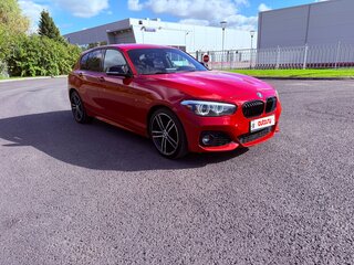 2019 BMW 1 серии 118i II (F20/F21) Рестайлинг 2, красный, 2250000 рублей, вид 3