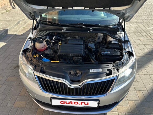 2018 Skoda Rapid I Рестайлинг, серебристый, 1300000 рублей - вид 15