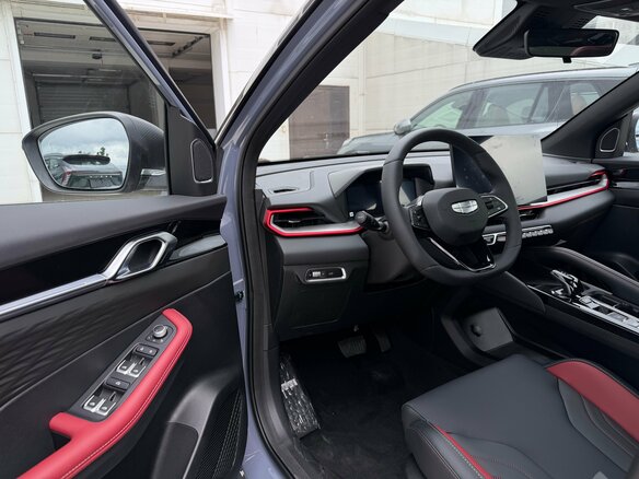 2026 Geely Coolray I Рестайлинг 2, серый - вид 17