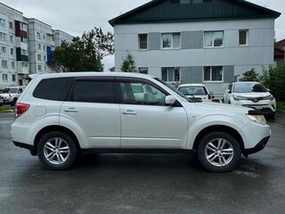 2011 Subaru Forester III Рестайлинг, белый, 1100000 рублей, вид 3