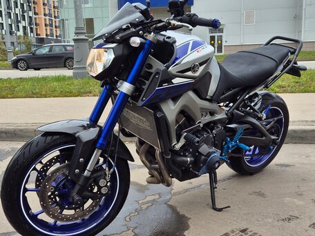 2015 Yamaha MT-09 (FZ-09), серебристый, 710000 рублей, вид 2