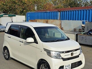 2017 Honda N-WGN I Рестайлинг, белый, 690000 рублей, вид 4