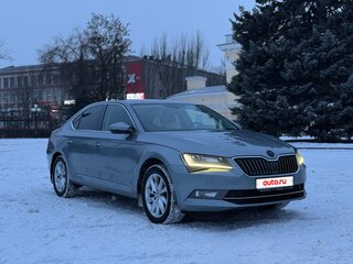 2017 Skoda Superb III, серый, 2150000 рублей, вид 3