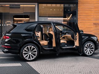 2025 Bentley Bentayga I Рестайлинг, чёрный, 40500000 рублей, вид 5