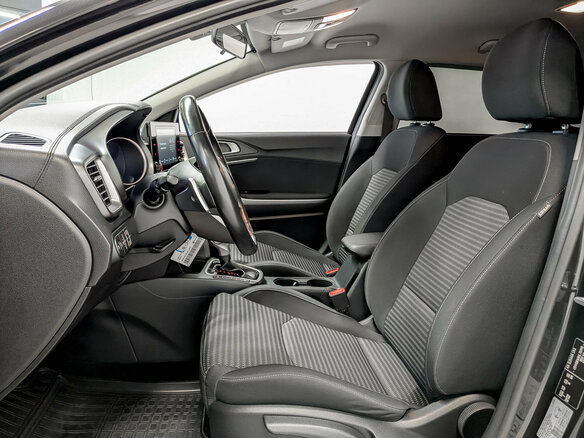 2021 Kia Ceed III Рестайлинг, чёрный - вид 19
