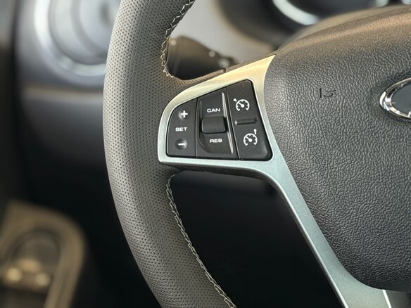 2026 Lada (ВАЗ) Largus Cross I Рестайлинг, серебристый, 2092000 рублей - вид 12