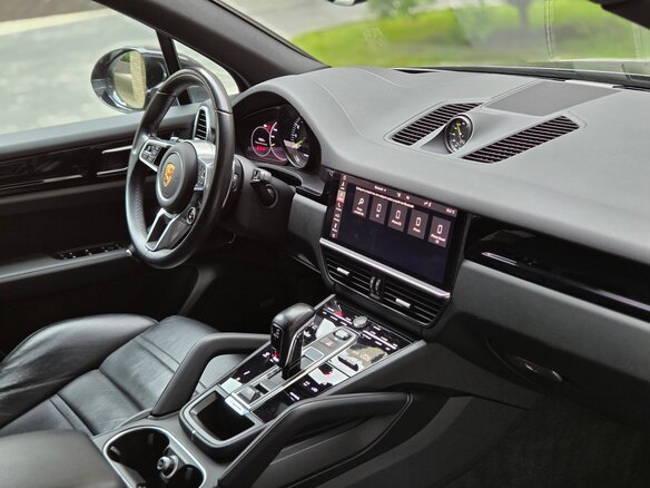 2020 Porsche Cayenne E-Hybrid III, чёрный - вид 16
