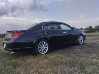 2008 Toyota Avalon III Рестайлинг, чёрный, 950000 рублей, вид 1