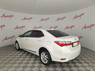 2017 Toyota Corolla XI (E160, E170, E180) Рестайлинг 1, белый, 1520000 рублей, вид 3