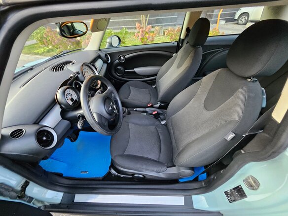 2011 Mini Hatch One II (R56) Рестайлинг, голубой, 830000 рублей - вид 13