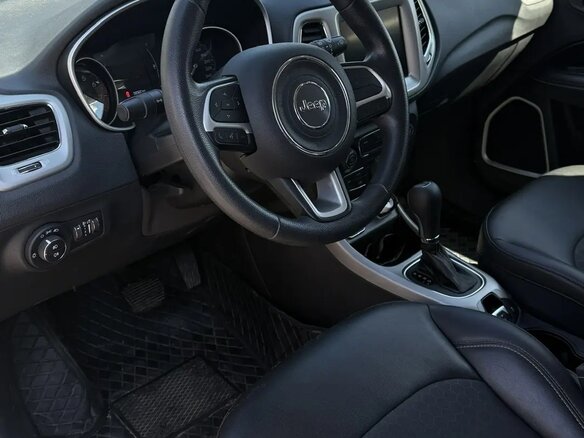 2020 Jeep Compass II, чёрный, 2200000 рублей - вид 4