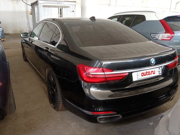 2017 BMW 7 серии Long 725Ld VI (G11/G12), чёрный, 2540000 рублей - вид 4