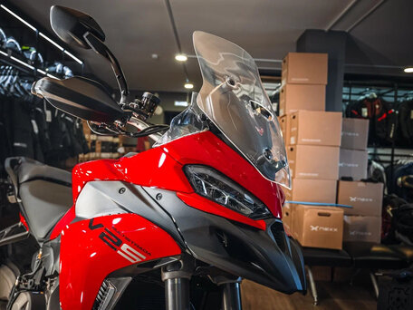 2026 Ducati Multistrada V2, красный, 2490000 рублей, вид 5