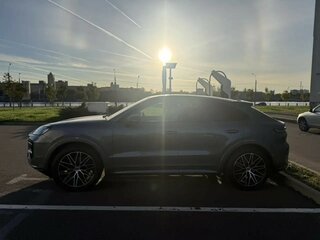 2026 Porsche Cayenne Coupé III Рестайлинг, серый, 18999000 рублей, вид 4