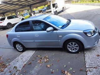 2009 Kia Rio II Рестайлинг, серебристый, 500000 рублей, вид 5