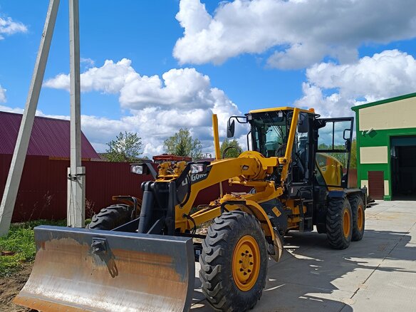 2023 LiuGong 4215-6WD, жёлтый, 12900000 рублей - вид 1