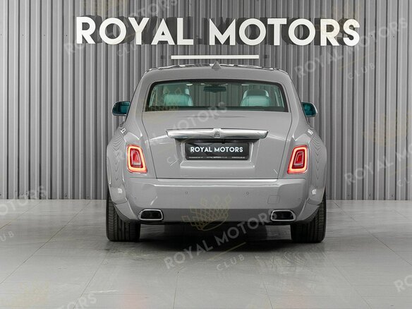 2023 Rolls-Royce Phantom VIII Рестайлинг (Series II), серый, 56000000 рублей - вид 3