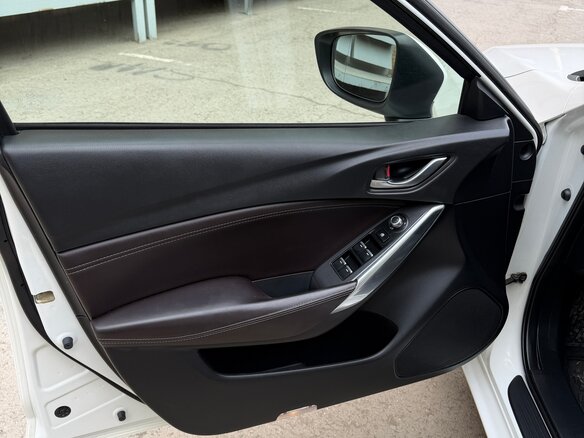 2016 Mazda 6 III (GJ) Рестайлинг, белый, 1750000 рублей - вид 12