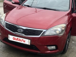 2011 Kia Ceed I Рестайлинг, красный, 680000 рублей, вид 1