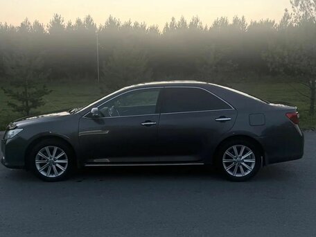 2014 Toyota Camry VII (XV50), серый, 1550000 рублей, вид 5