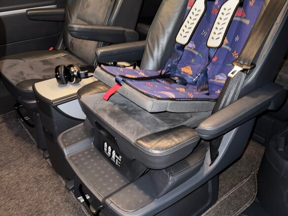 2008 Volkswagen Multivan T5, чёрный, 2250000 рублей - вид 5