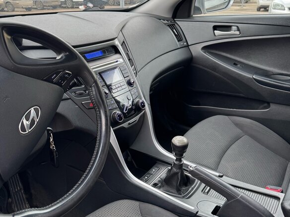2012 Hyundai Sonata VI (YF), серый, 1150000 рублей - вид 3