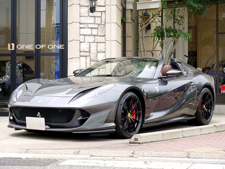 2022 Ferrari 812 GTS, серый, 44400000 рублей, вид 1