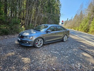 2016 Volkswagen Jetta GLI VI Рестайлинг, серый, 1600000 рублей, вид 3