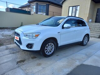 2013 Mitsubishi ASX I Рестайлинг, белый, 1300000 рублей, вид 2