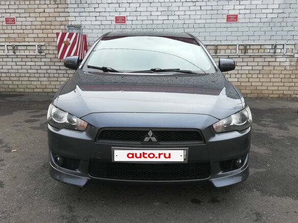 2010 Mitsubishi Lancer X, серый, 780000 рублей - вид 2