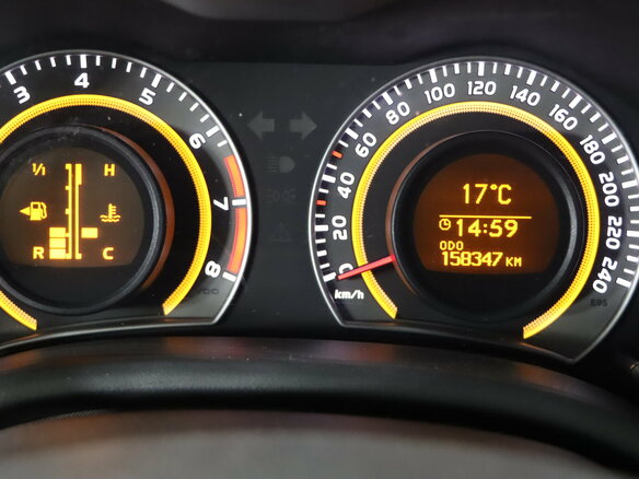2010 Toyota Corolla X (E140, E150), белый - вид 14