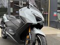2025 Yamaha TMAX, серый, 1650000 рублей - вид 3