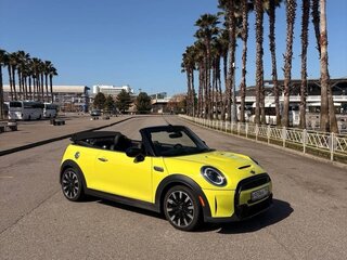 2023 Mini Cabrio Cooper S III Рестайлинг 2, жёлтый, 3750000 рублей, вид 4