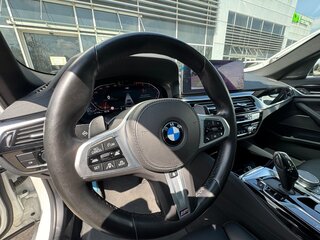 2020 BMW 5 серии 530i VII (G30/G31/G38) Рестайлинг, белый, 4990000 рублей, вид 5