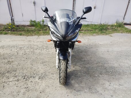 2003 Yamaha FZ6, серебристый, 385000 рублей, вид 3