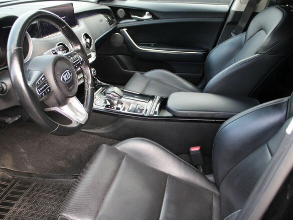 2021 Kia Stinger I, чёрный, 2650000 рублей - вид 10