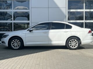 2015 Volkswagen Passat B8, белый, 2090000 рублей, вид 4