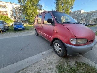 1996 Nissan Vanette Cargo III, красный, 310000 рублей, вид 3