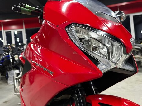 2014 Honda VFR 800, красный, 775000 рублей, вид 3