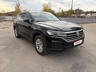 2018 Volkswagen Touareg III, чёрный, 4150000 рублей, вид 3