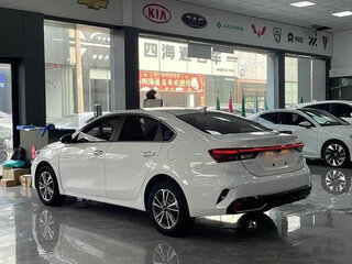 2023 Kia K3 II (China Market) Рестайлинг, белый, 1510000 рублей, вид 4
