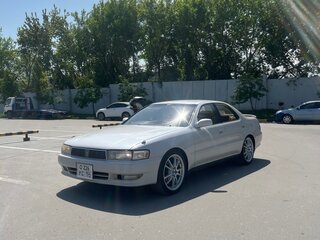 1996 Toyota Cresta IV (X90), белый, 700000 рублей, вид 3