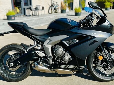 2024 Triumph Daytona 600, чёрный, 1060000 рублей, вид 1