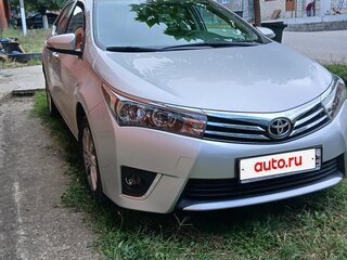 2014 Toyota Corolla XI (E160, E170, E180), серебристый, 1556000 рублей, вид 2