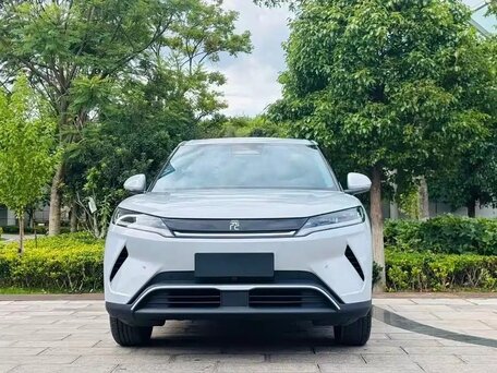 2026 BYD Yuan Up 45.12 kWh, белый, 2367007 рублей, вид 2