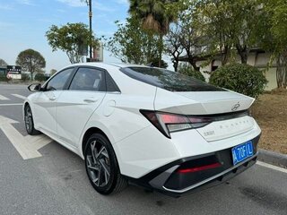2023 Hyundai Elantra VII (CN7) Рестайлинг, белый, 1400000 рублей, вид 5