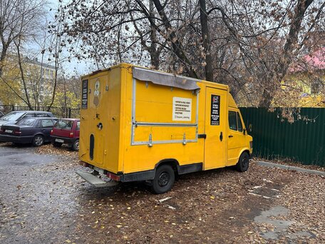 1994 Mercedes-Benz T1, жёлтый, 1100000 рублей, вид 5