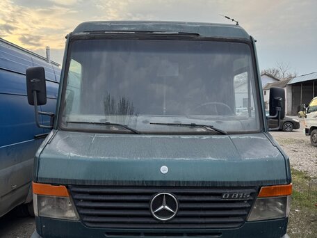 2001 Mercedes-Benz Vario, зелёный, 1100000 рублей, вид 3